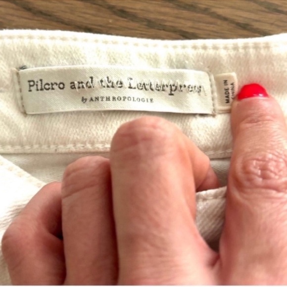 ANTHROPOLOGIE Pilcro and the
Letterpress White Boyfriend Jean Shorts 25 0 - Picture 5 of 11